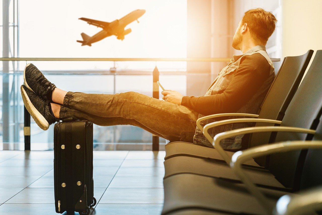 How to choose a good travel luggage for travel: 7 tips